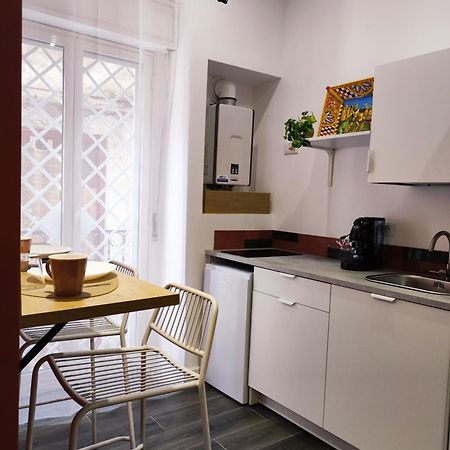 Donna Oliva Guest House Palermo Bagian luar foto
