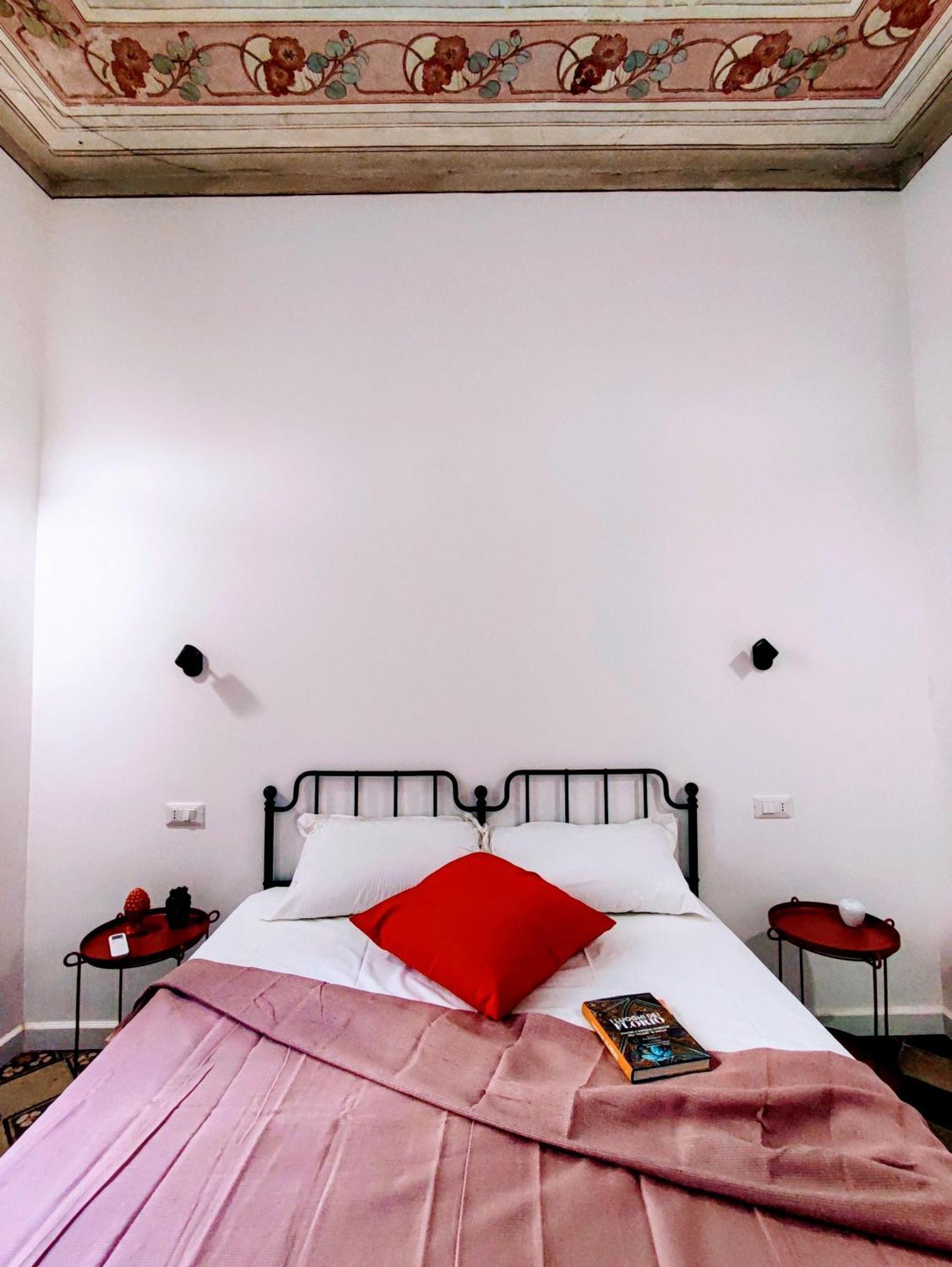 Donna Oliva Guest House Palermo Bagian luar foto