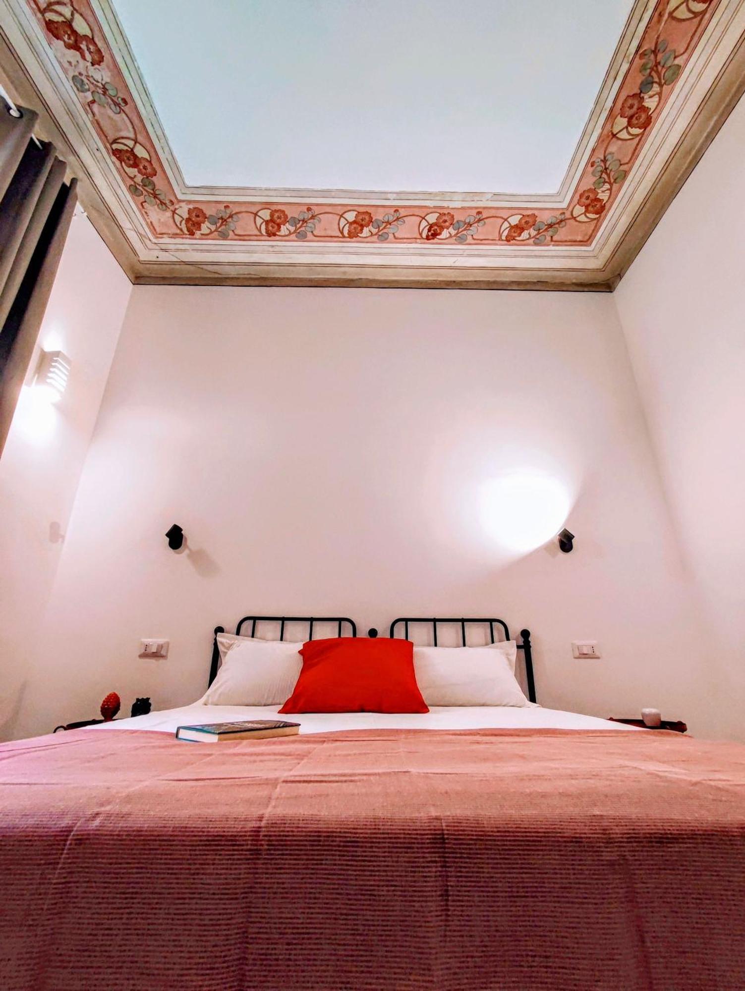 Donna Oliva Guest House Palermo Bagian luar foto